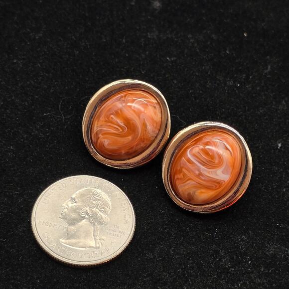 Avon Desert Sands Earring Orange Swirled Plastic Gold Tone Vintage 1988 - Picture 9 of 9